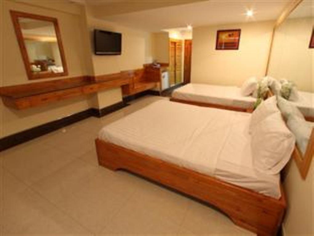 Lucky Star 2 Hotel Phnom Penh Bagian luar foto