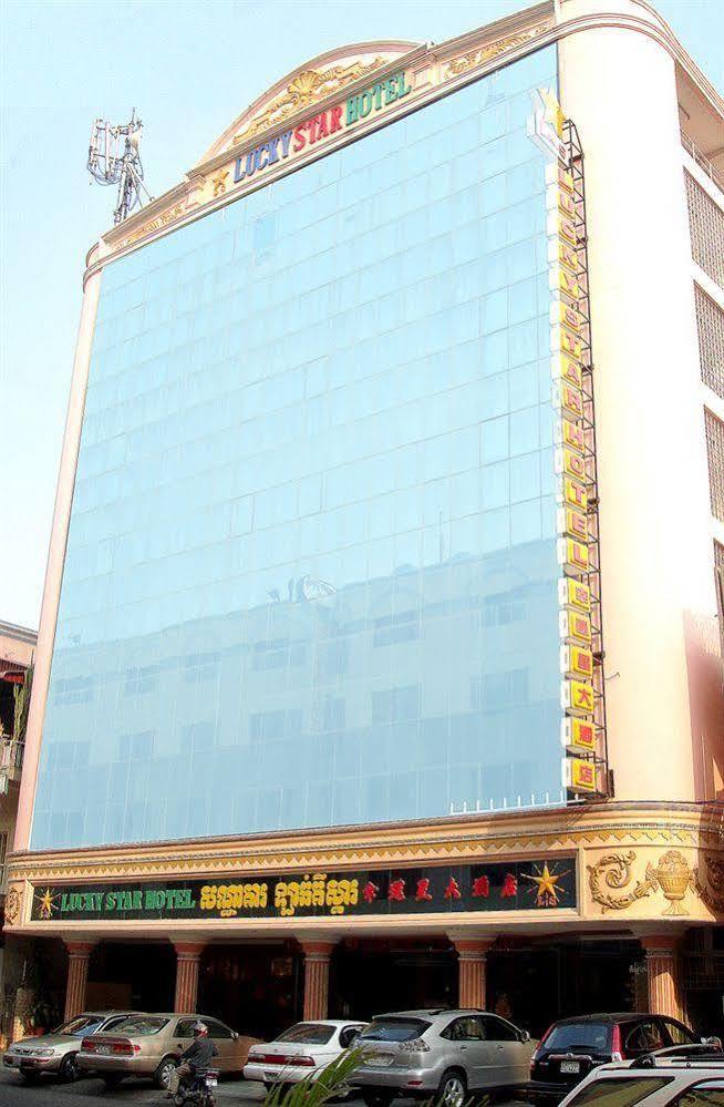 Lucky Star 2 Hotel Phnom Penh Bagian luar foto